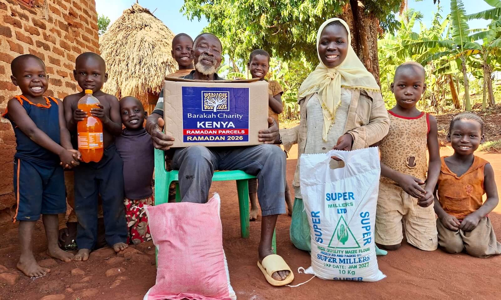 Distribution de colis alimentaires Barakah Charity pour le Ramadan 2026 au Kenya.